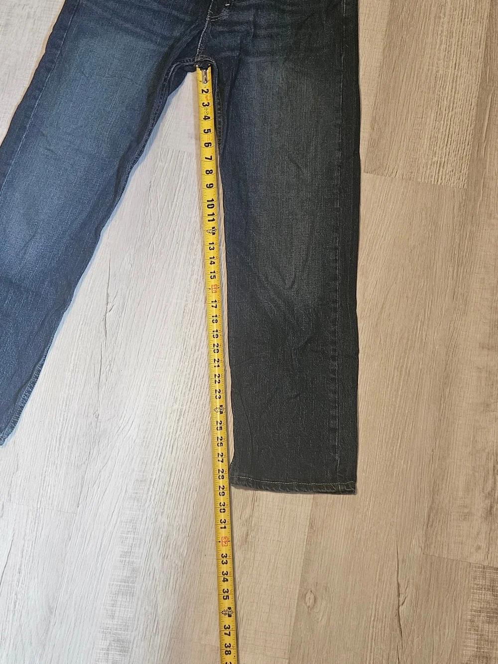 Levi’s 505 Men’s Regular Fit Dark Wash Jeans 34x30